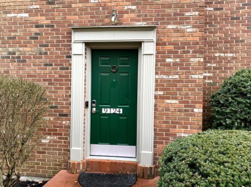 9124 Dominion Cir, Cincinnati OH  45249-8401 exterior