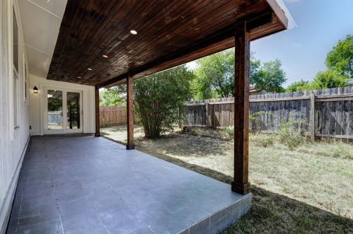 8408 Cayuga Dr, Austin TX 78749-3972 exterior