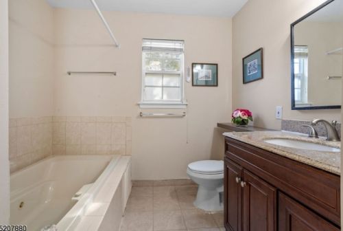 22 Grant Way, Princeton NJ  08540-1600 exterior