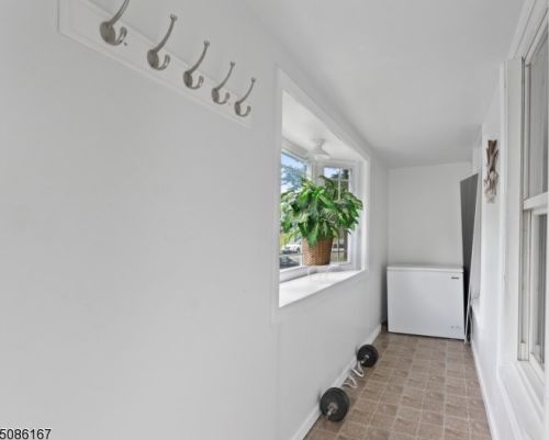27 Lake St, Bloomfield, NJ 07003-4723