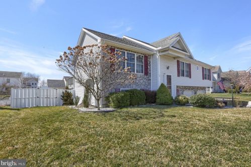 304 Cranes Gap Rd, Carlisle, PA 17013-9637