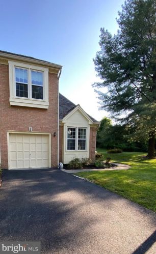 28 Park Vista Ct, Silver Spring MD  20906-1904 exterior
