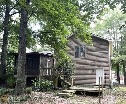 560 Sunset Ridge Dr, Lithia Springs, GA 30122-2378
