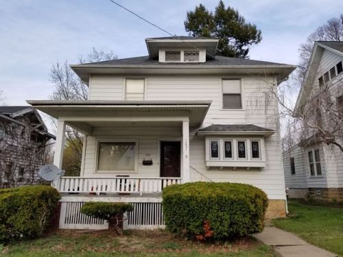 1231 Garrison Ave, Rockford, IL 61103-6132