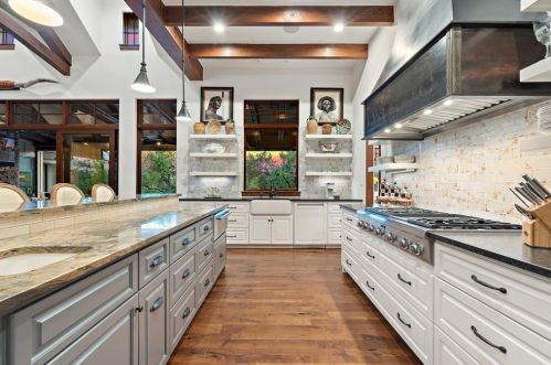 17117 Flagler Dr, Austin TX  78738-7610 exterior