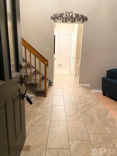 23 Brookwood Ct, Princeton NJ  08540-9405 exterior