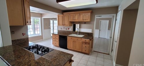 2208 Fostoria St, Anaheim, CA 92802-4517