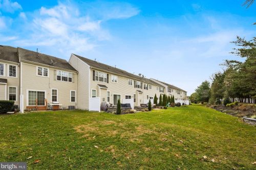 63 Spinnaker Dr, Mount Laurel, NJ 08054-6107