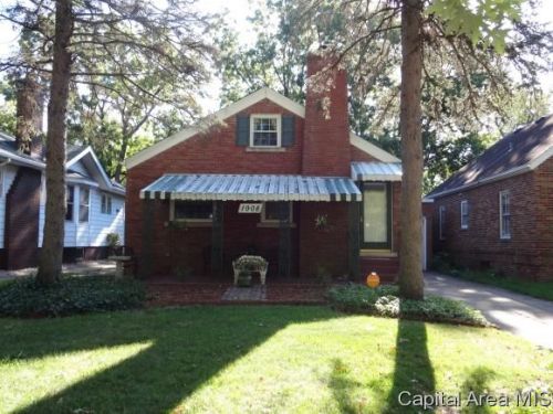 1908 Walnut St, Springfield IL  62704-4050 exterior