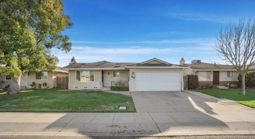 54 Garden Dr, Lodi, CA 95242-2863
