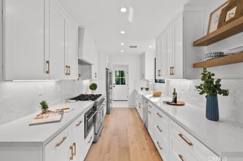 5326 Forbes Ave, Van Nuys CA  91436-1004 exterior