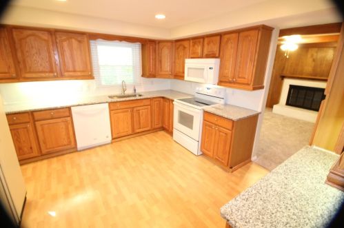 11827 Fairsprings Ct, Cincinnati, OH 45246-2101