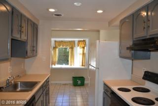 8454 Willow Glen Ct, Manassas VA  20110-4641 exterior