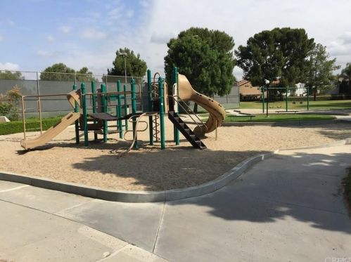 3572 Carmel Ave, Irvine CA  exterior