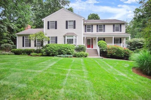 12 Applegate Ln, Upper Stepney, CT 06468-1264