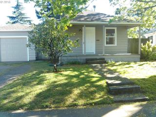 8726 Thompson St, Portland OR  97220-5471 exterior