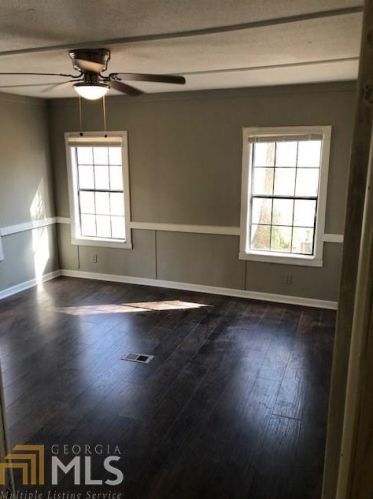 63 Quail Hollow Dr, Carrollton, GA 30116-8111