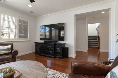 364 Applegate Dr, Valley Home CA  95361-8285 exterior