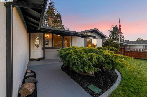 1768 Osage Ct, Hayward, CA 94545-4920