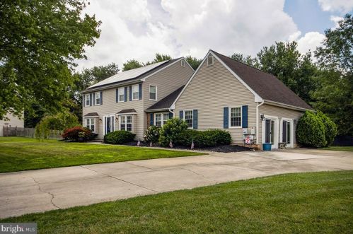 102 Briarwood Rd, Harrison Township, NJ 08062-9464