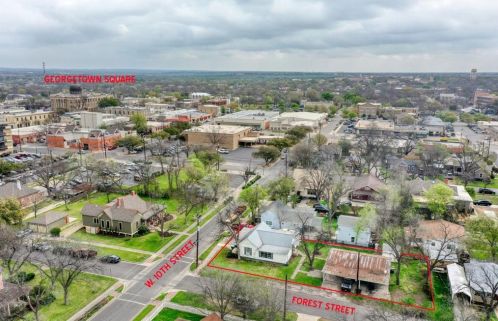 312 10th St, Georgetown, TX 78626-5512