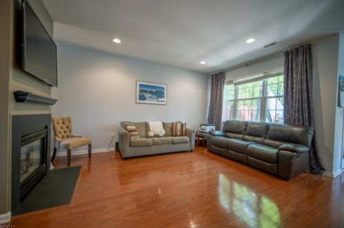 12 Scarlet Oak Dr, Princeton NJ  08540-4610 exterior