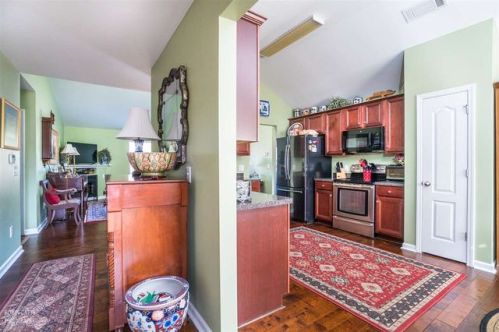 103 Stoney Creek Dr, Kathleen, GA 31047-3119