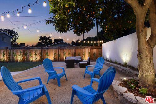 15220 Morrison St, Van Nuys CA  91403-1503 exterior