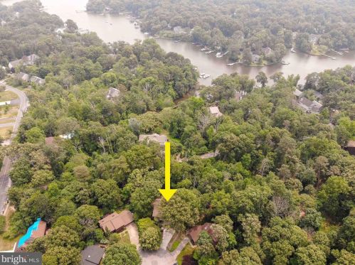 285 Michener Ct, Severna Park MD 21146-2051 exterior