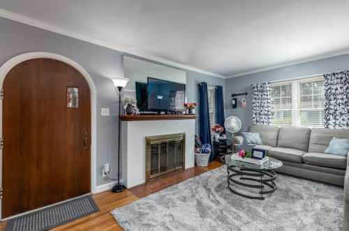 213 Glover St, Ottawa, IL 61350-3929