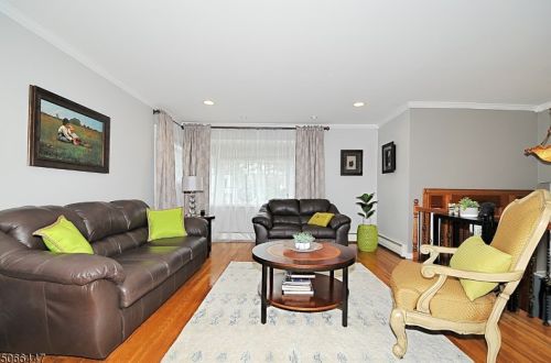 179 Liberty St, Clark, NJ 07066-1872