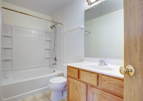 896 Emerald Dr, Pingree Grove IL  60140-9114 exterior