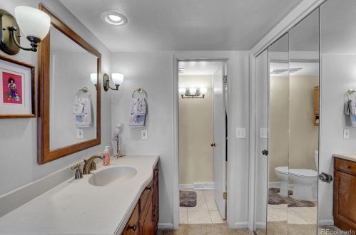 7035 Euclid Dr, Englewood CO 80111-4669 exterior