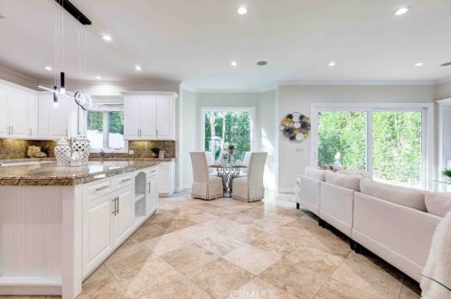 4719 Tobias Ave, Van Nuys CA  91403-2826 exterior