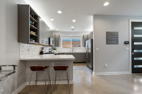 3213 Aldwyche Dr, Austin TX  78704 exterior