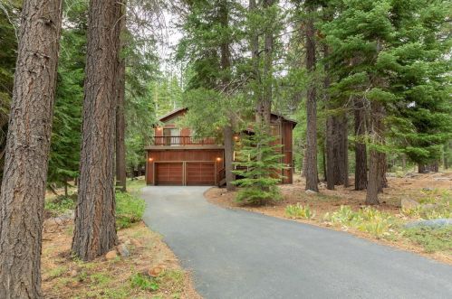 12046 Bennett Flat Rd, Truckee, CA 96161-6200