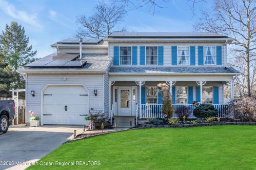 112 Bow St, Berkeley Township, NJ 08721-1886