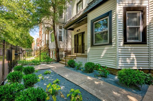 1635 Drake Ave, Chicago IL  60647-6093 exterior