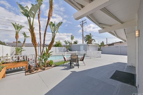926 Agate St, Anaheim CA  92804-4421 exterior