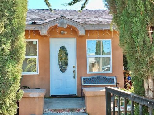 346 Poplar St, Compton, CA 90220-2126