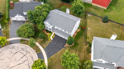 2056 Mark Cir, Lemont, IL 60490-4917