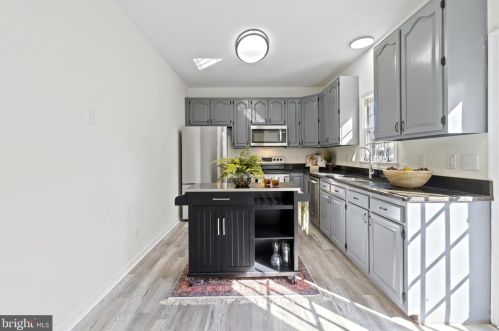 202 Barrie Pl, Fredericksburg, VA 22405-2080