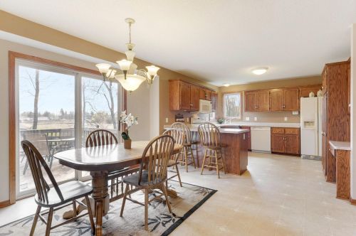 22093 Ethan Ct, Columbus, MN 55025