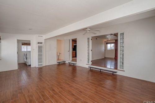 2863 Bridgeport Ave, Anaheim CA  92804-2047 exterior