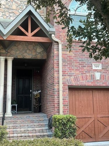 509 Rockingham Dr, Irving TX  75063-8063 exterior