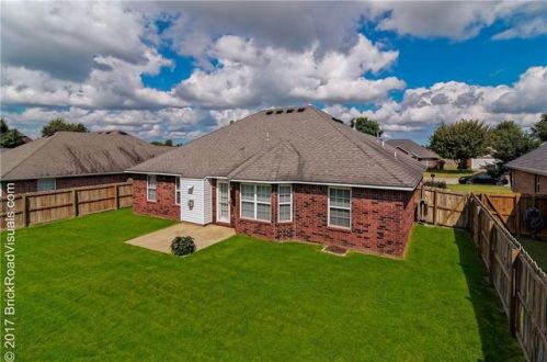 6108 Pleasant Pl, Rogers, AR 72758-8188