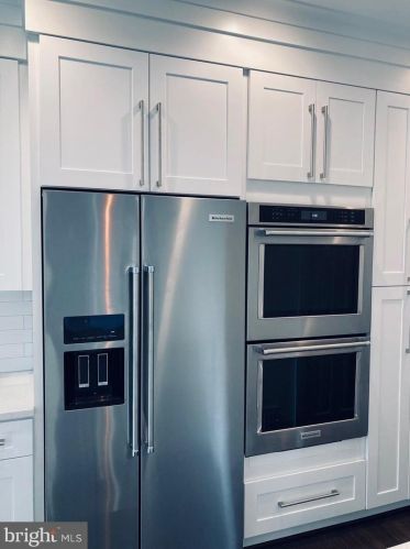 8010 Valley St, Silver Spring MD  20910-5243 exterior