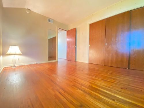 2311 Holloway Ave, Saint Paul MN  55109-4004 exterior