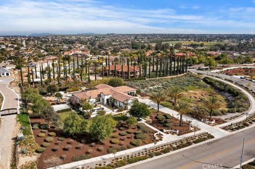 1769 Green Orchard Pl, Riverside CA  92508-8746 exterior