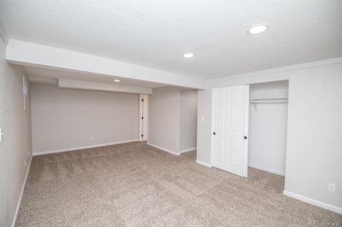 6297 Niagara Ct, Englewood CO 80112-1011 exterior